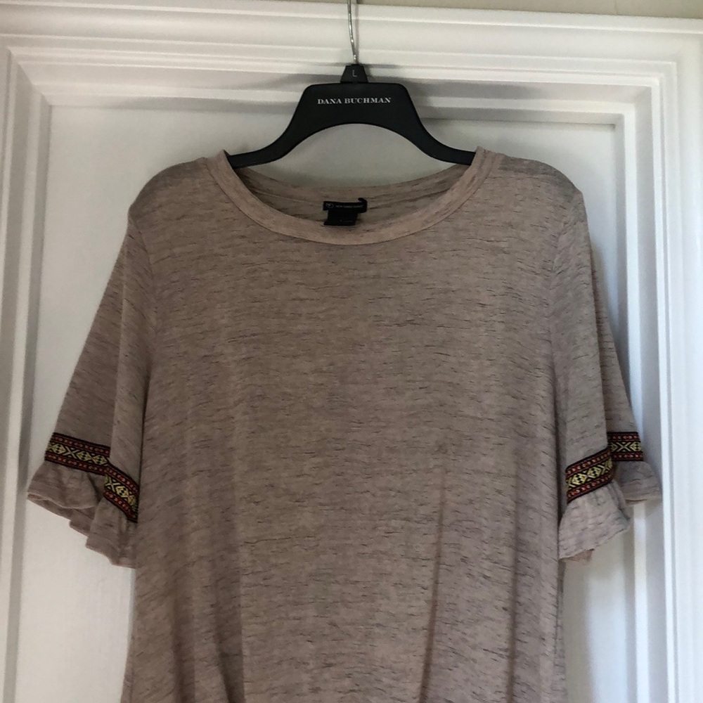 Super cute women’s shirt